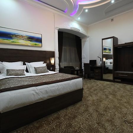 Lotte Palace Ντουσαμπέ Εξωτερικό φωτογραφία