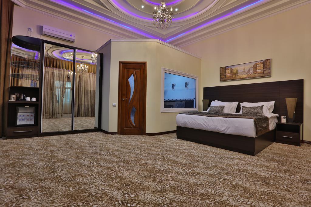 Lotte Palace Ντουσαμπέ Εξωτερικό φωτογραφία